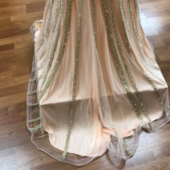 ⭐️SOLD⭐️ Pink special occasion dress - Picture 6 of 7